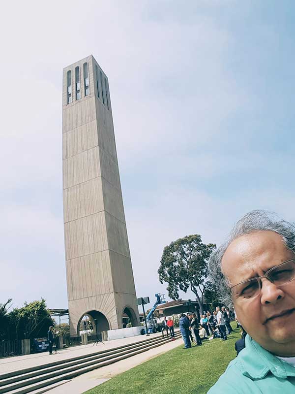 Imagen: Panorama del campus de University of California en Santa Bárbara. Foto de la colección personal del autor.