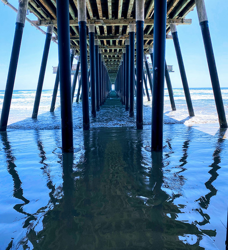 Imagen:  Estructura en “Pismo Beach Pier”, California. Foto de la colección personal del autor