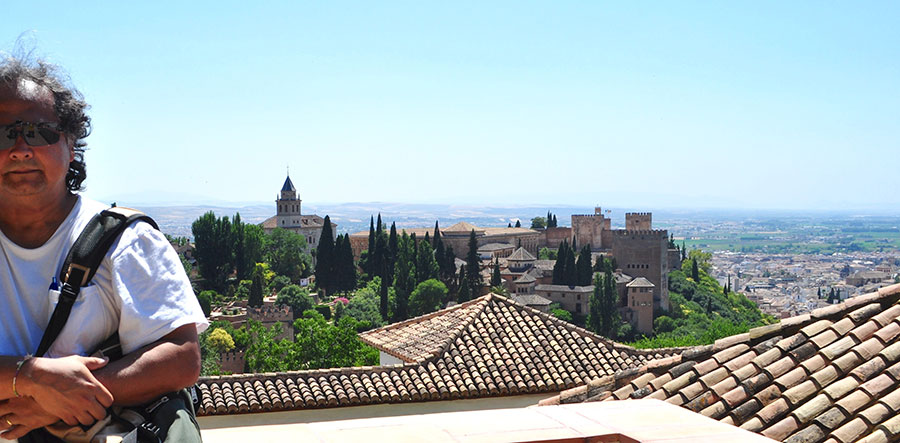 Panorama de la ciudad de Granada, España, desde La Alhambra. Foto del archivo personal del autor.