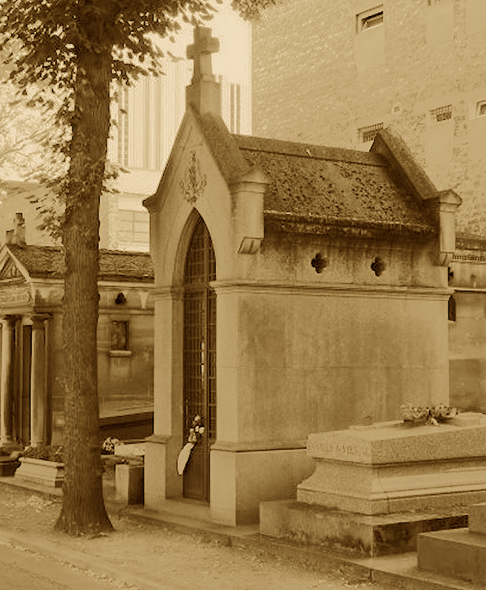 Imagen: Tumba de Porfirio Díaz en el cementerio de Monparnasse, París, Francia.